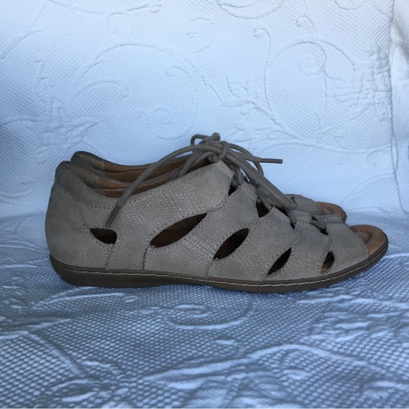 EARTH | Plover leather sandals in taupe - Picture 10 of 11